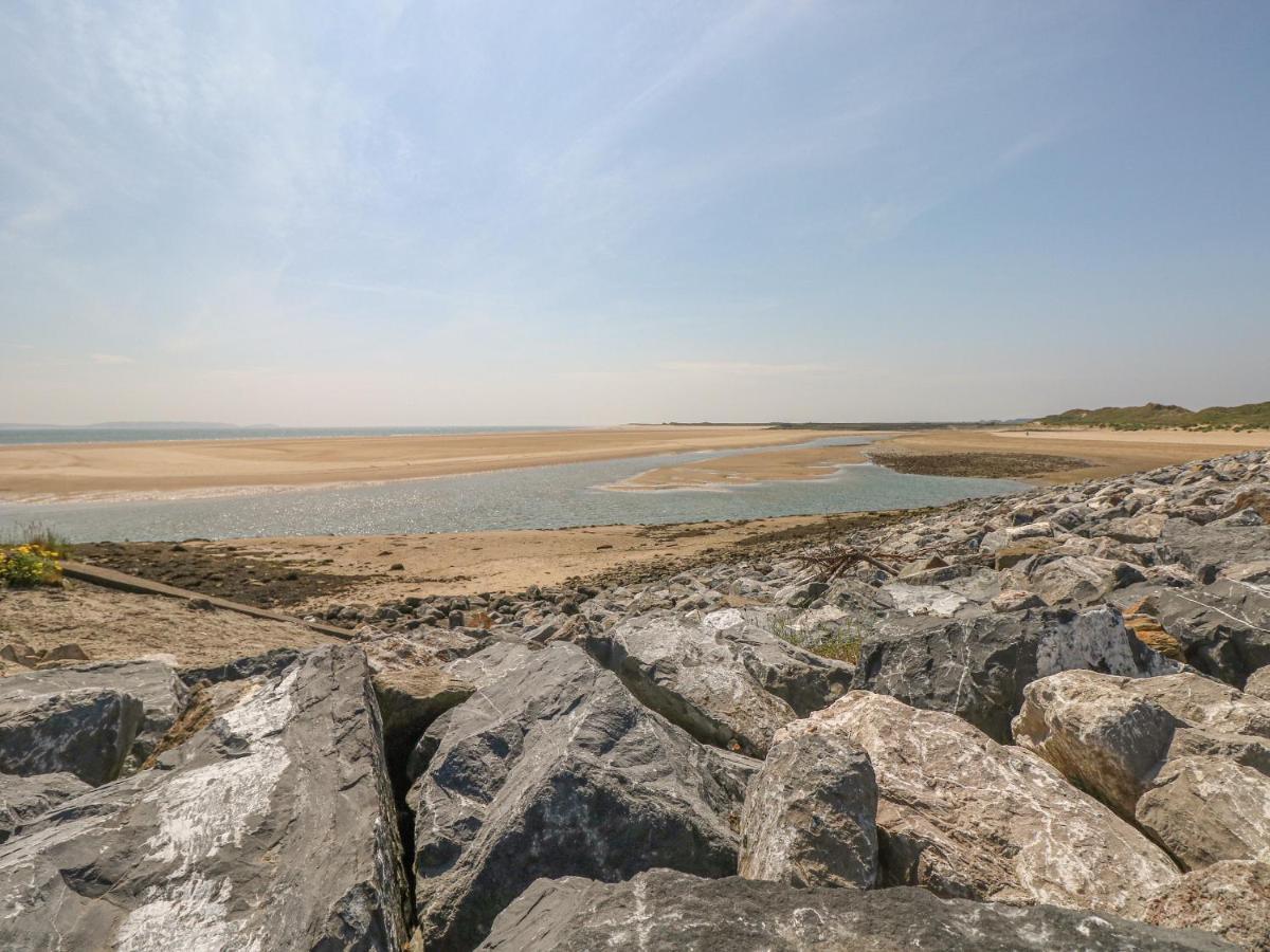 Cwtch Ar Y Mor Villa Burry Port Eksteriør billede